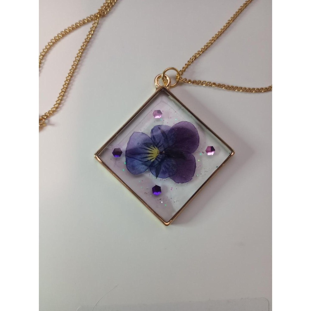 Handmade Real Pressed Pansy Flower Resin Pendant Necklace 16" Gold Tone Chain